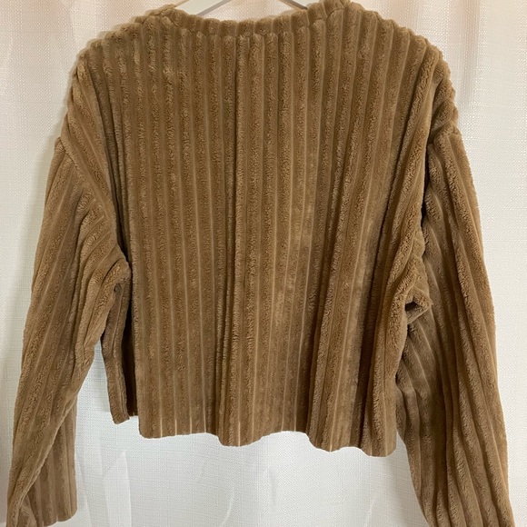 Zara Trafaluc Camel Tan Fuzzy Pullover Cropped Sweater Womens - Picture 3 of 4